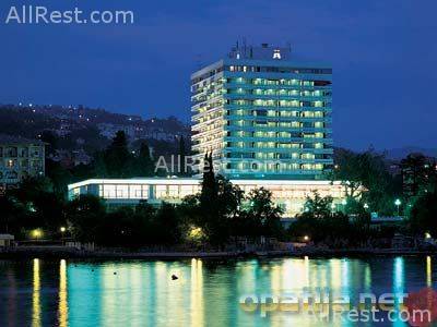 Ambassador Hotel 31